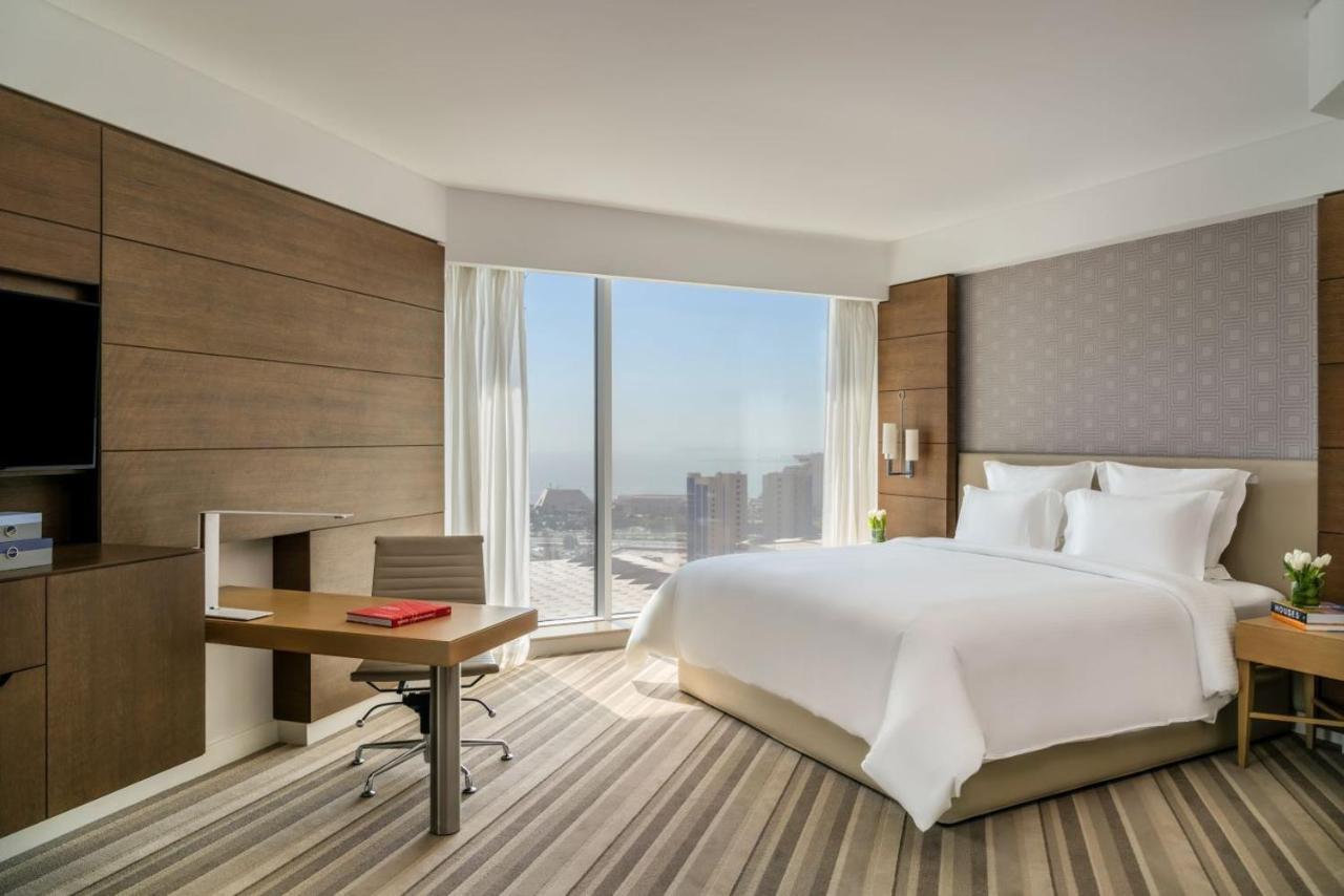 Hotel Pullman West Bay 5*