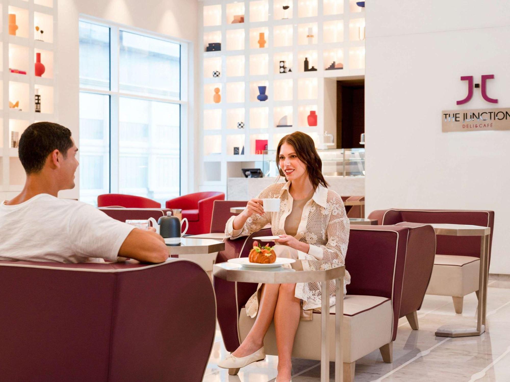 Hotel Pullman West Bay Doha